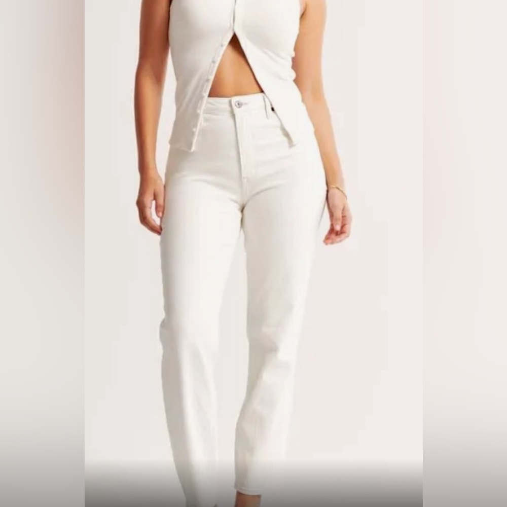 White High Rise Denim Mom Jeans Curvy Size 12 stretchy tapered women’s